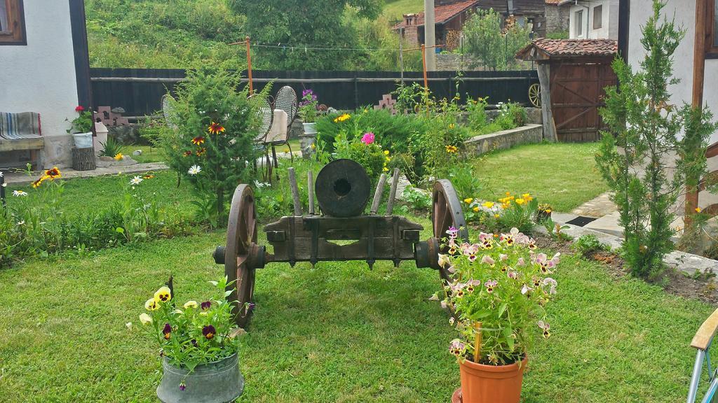 Mechta Guest House Koprivshtitsa Esterno foto