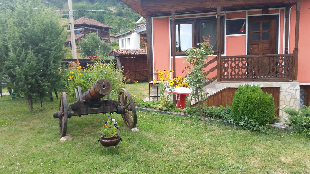 Mechta Guest House Koprivshtitsa Esterno foto