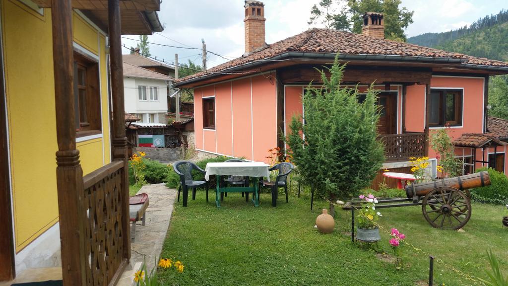 Mechta Guest House Koprivshtitsa Esterno foto