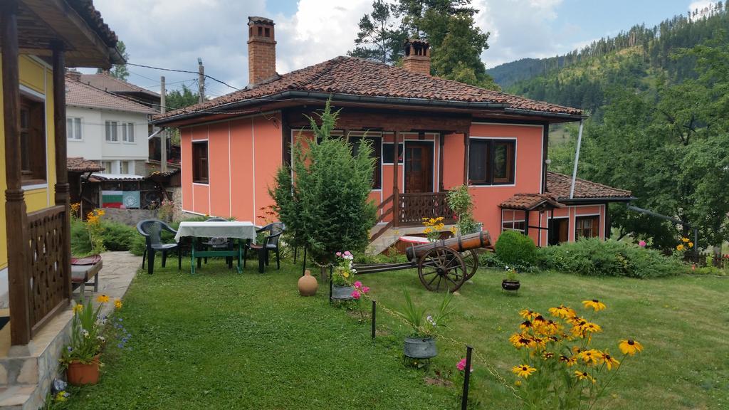 Mechta Guest House Koprivshtitsa Esterno foto